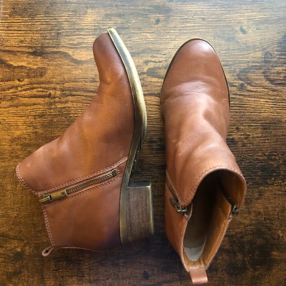 Lucky Brand Shoes - Lucky brand Leather Ankle Boots size 6M
